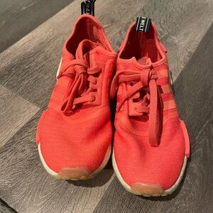 Adidas coral NMD